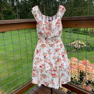 NWT No Boundaries Ladies Small Sleeveless Ivory Floral Scooped Neckline Dress